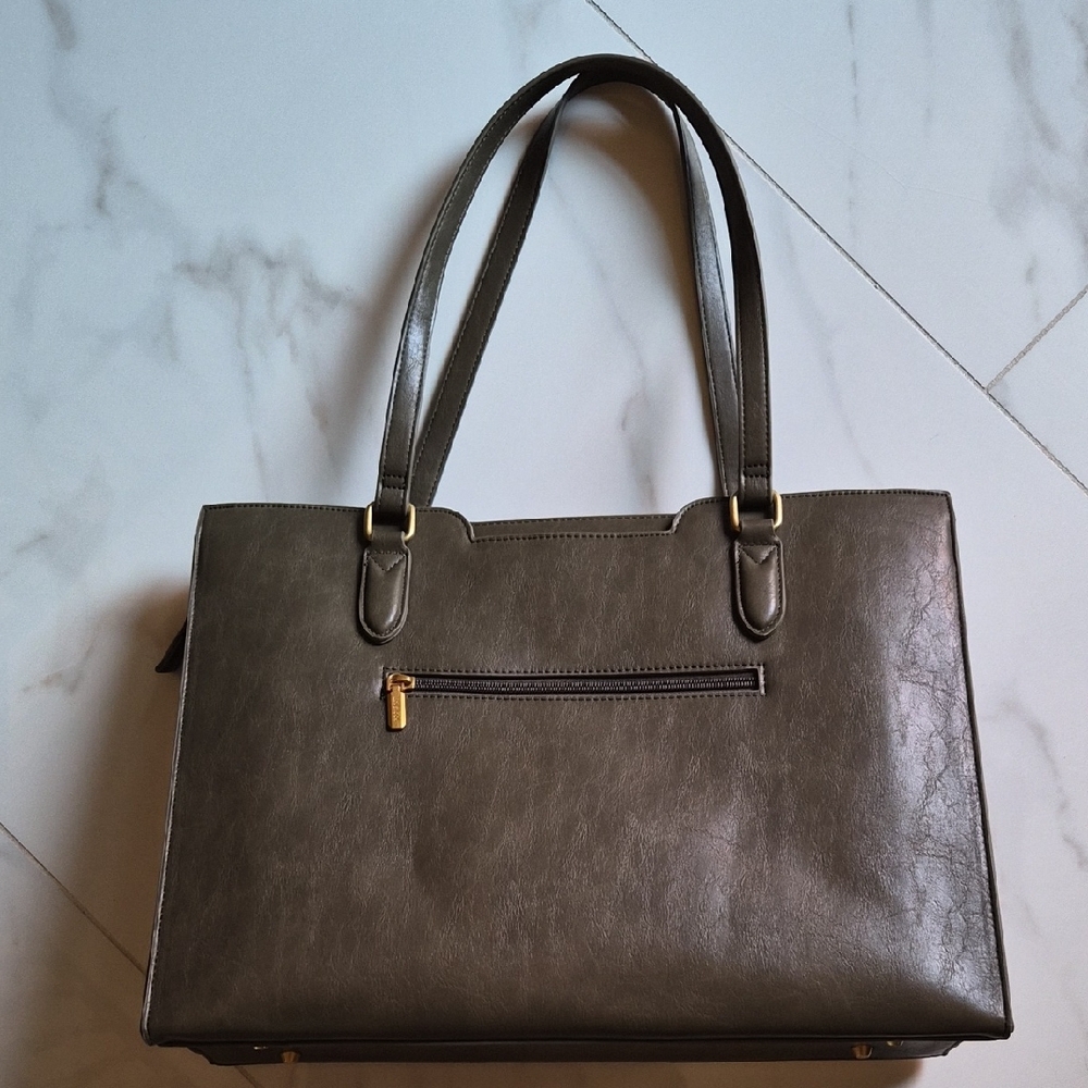 Lovevook 17 Inch Laptop Tote - Picture 3 of 11
